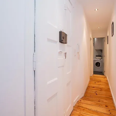 Charming Flat In The Heart Of Bairro Alto Lisboa